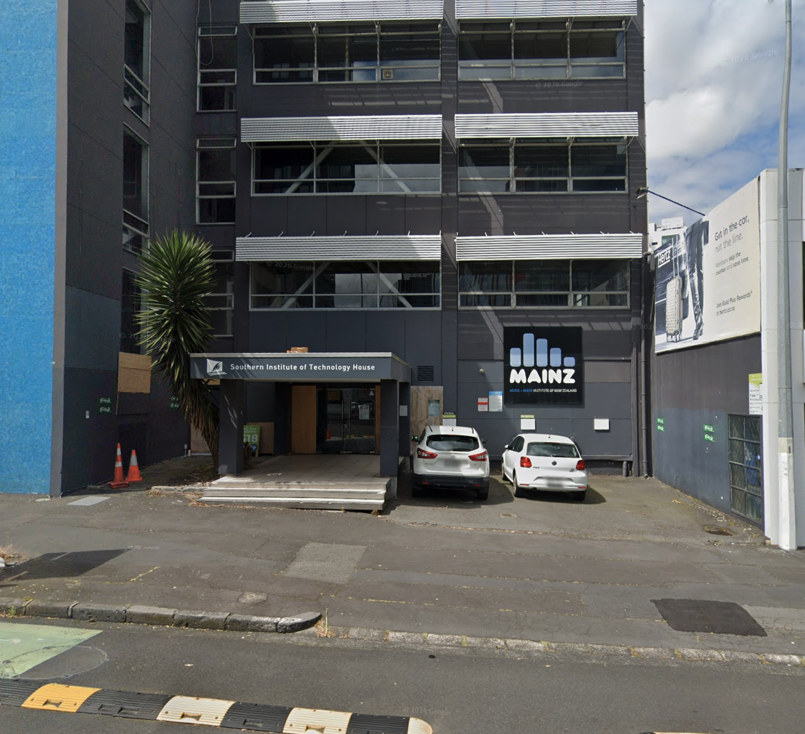 150 Victoria Street West