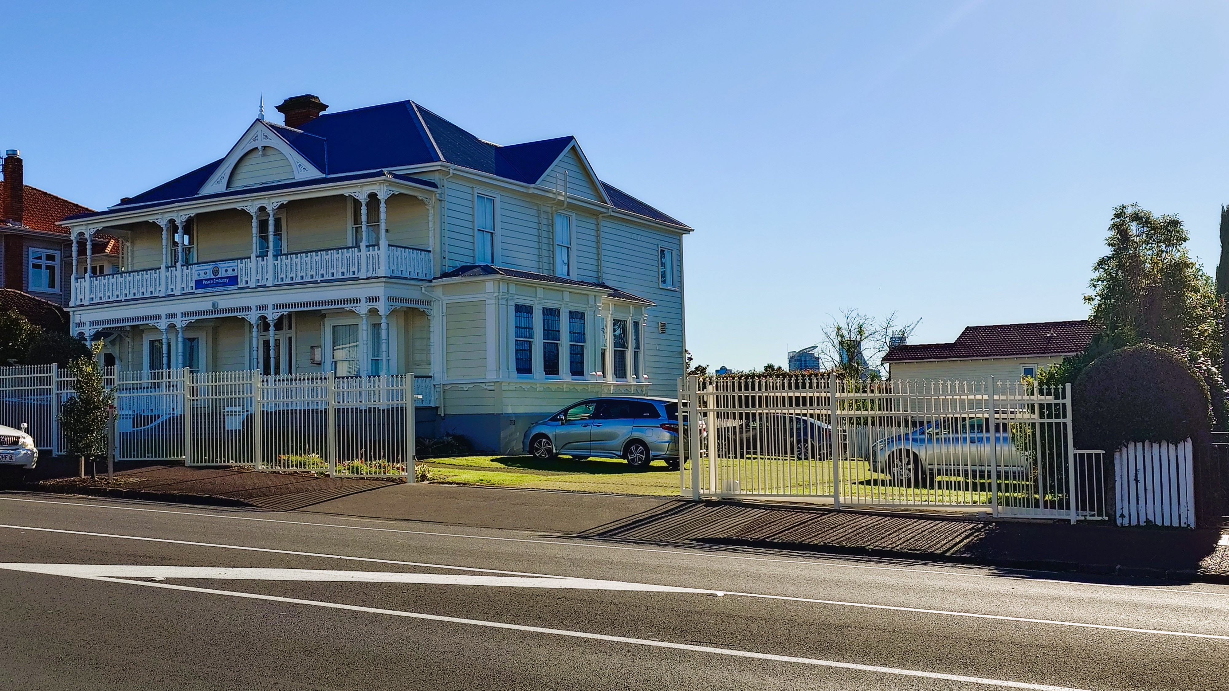 24 Saint Stephens Avenue
